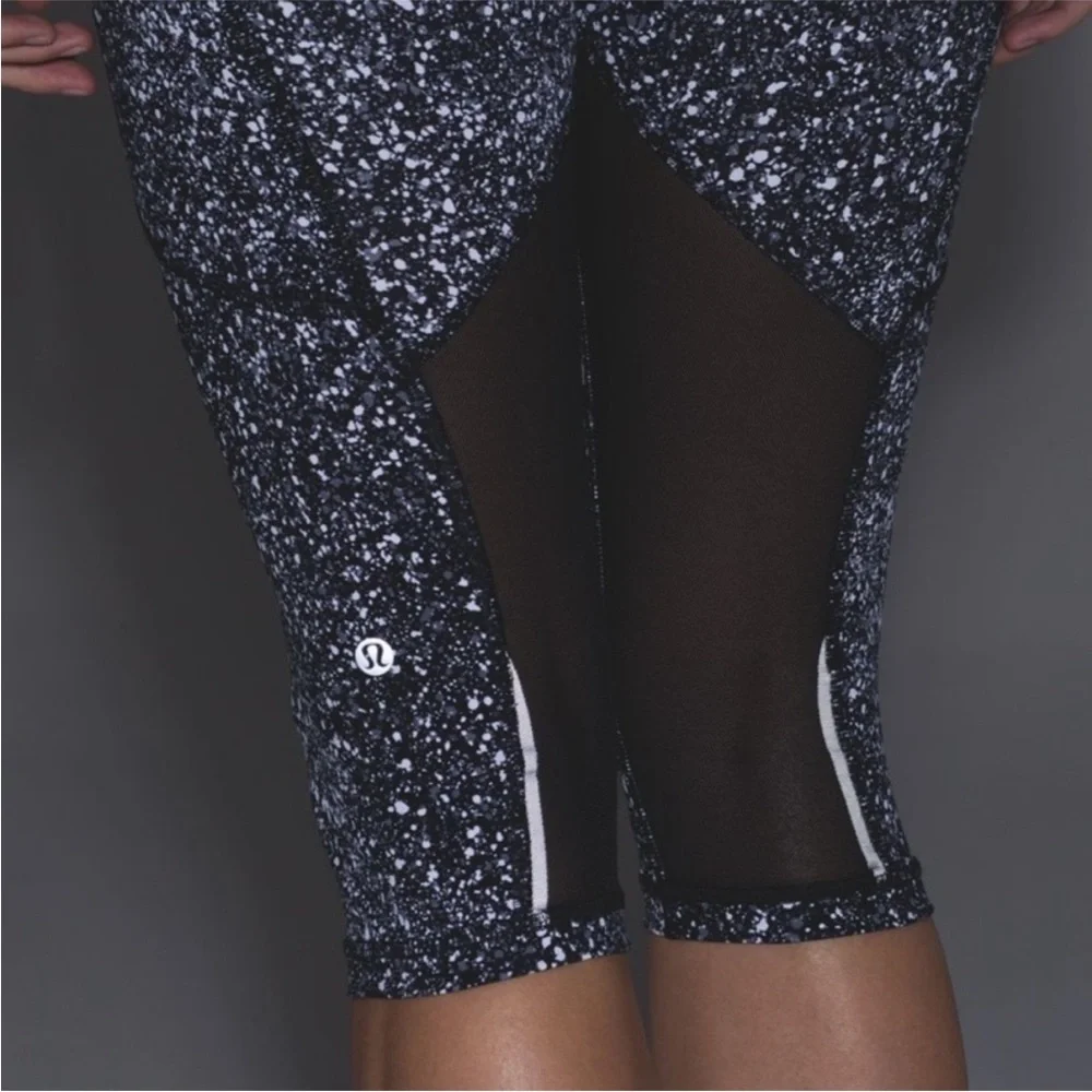 Lululemon Outrun 17” Crop Legging Size 10